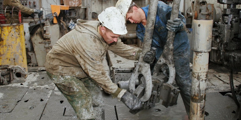 Акции «Сургутнефтегаза» взлетели на 49% за три дня. Что происходит