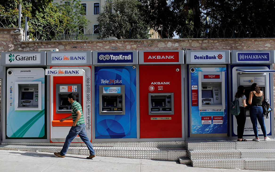 Глава оператора «Мир» сообщил о сложностях с приемом части карт в Турции