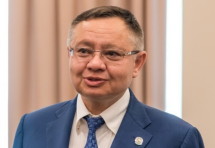 Глава Минстроя — Заслуженный строитель России