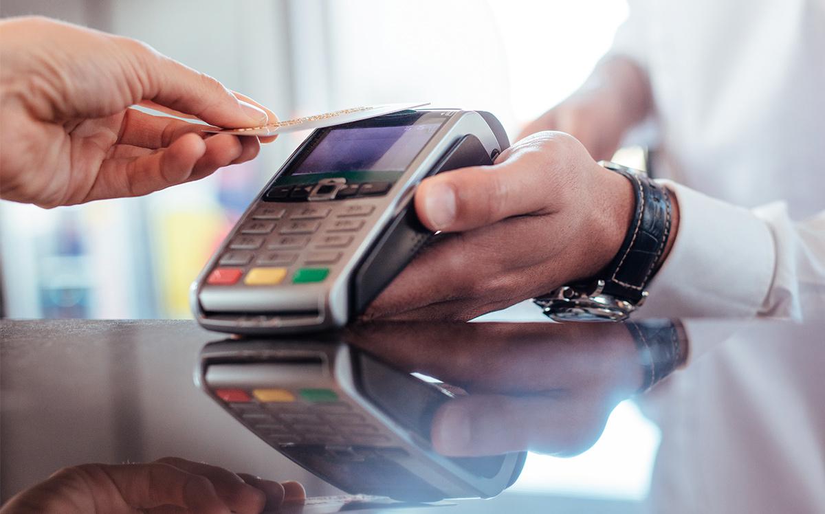 Как лимит по кредитным картам почти достиг ₽100 тыс.