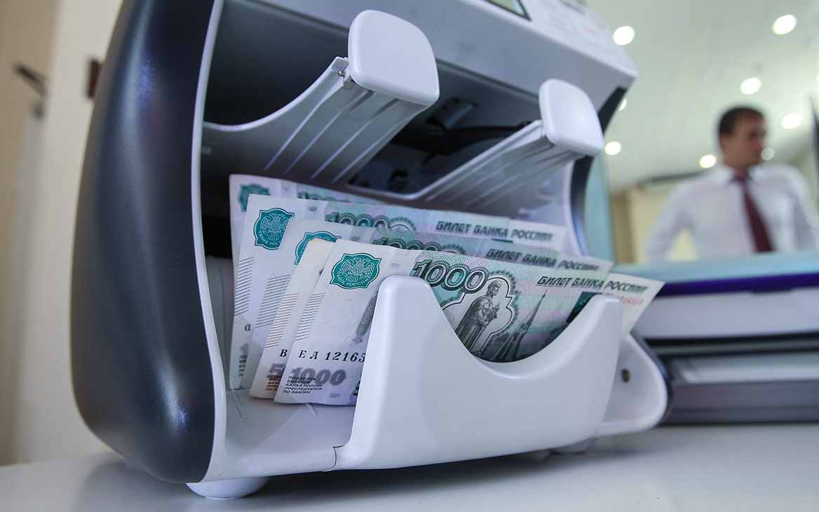 Оборот наличных в России за день вырос на рекордные ₽1,4 трлн