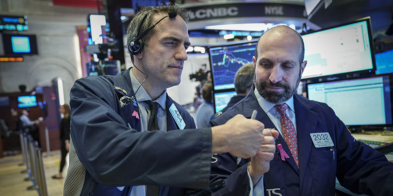 Инвесторы распродали акции в Европе на $83 млрд