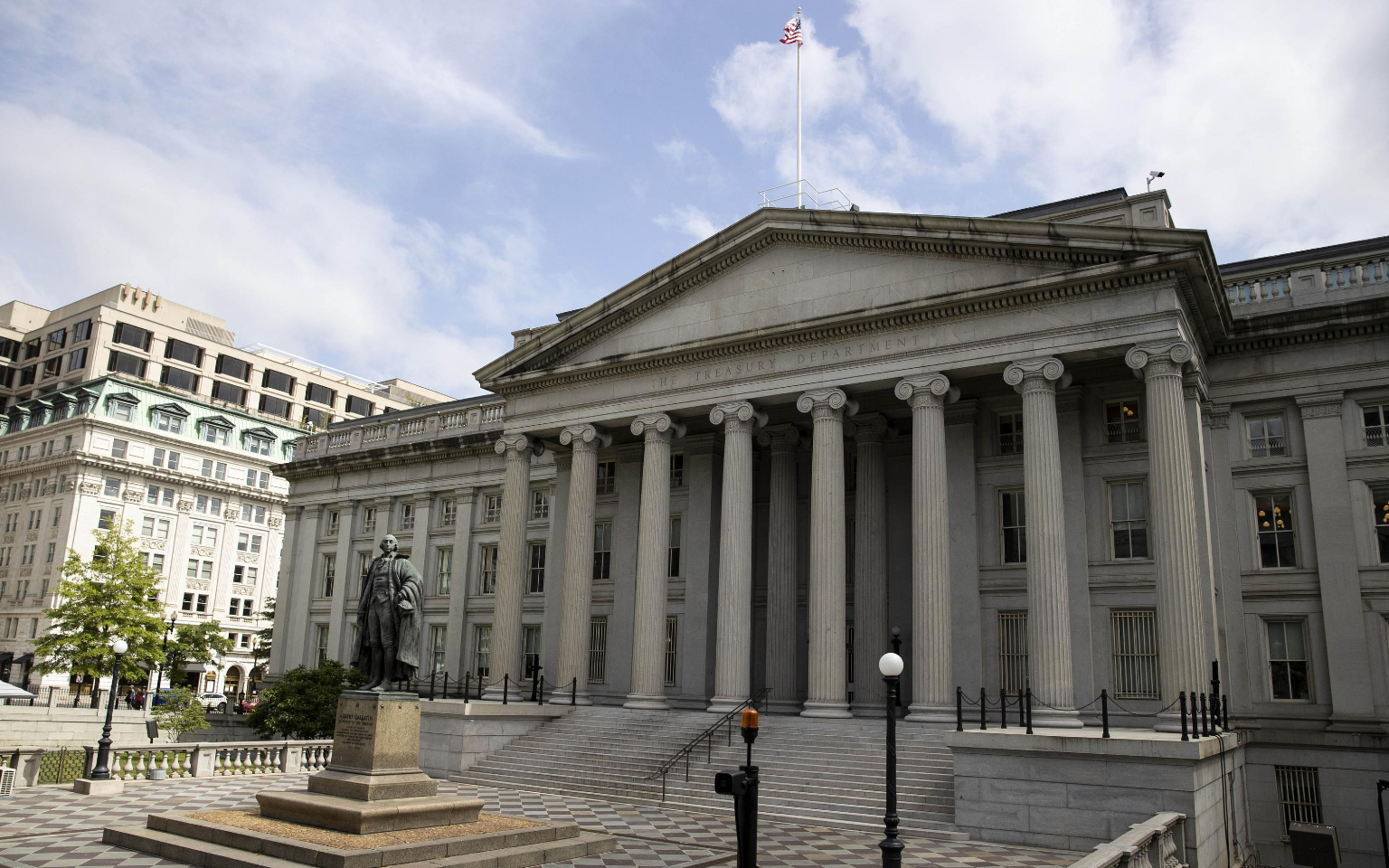 США впервые ввели санкции против сервиса по обмену криптовалюты