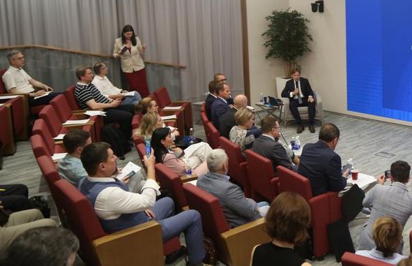 Реестр производителей, лабораторный контроль и студенческие стартапы: Строительный консорциум провёл своё первое заседание