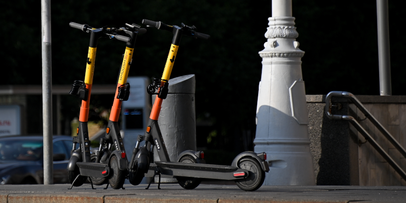 Кикшеринг Whoosh разместился по нижней границе и привлек более ₽2 млрд