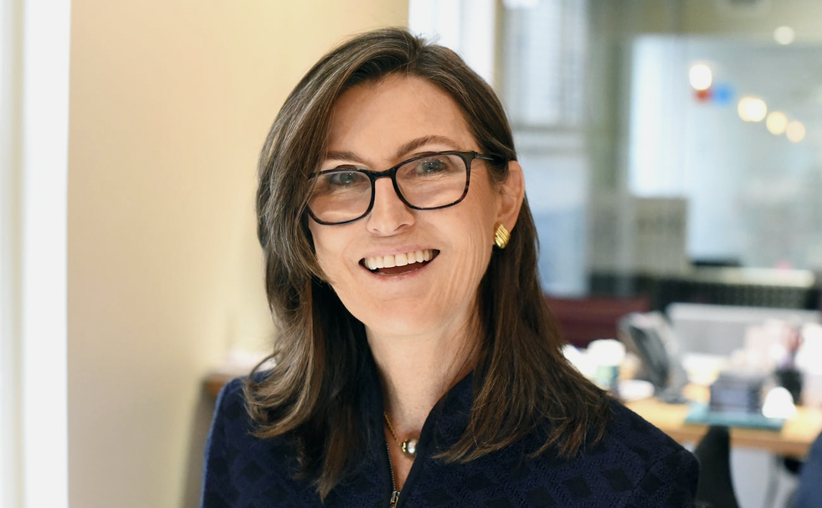 Кэти Вуд: роль посредников на частном инвестиционном рынке огромна