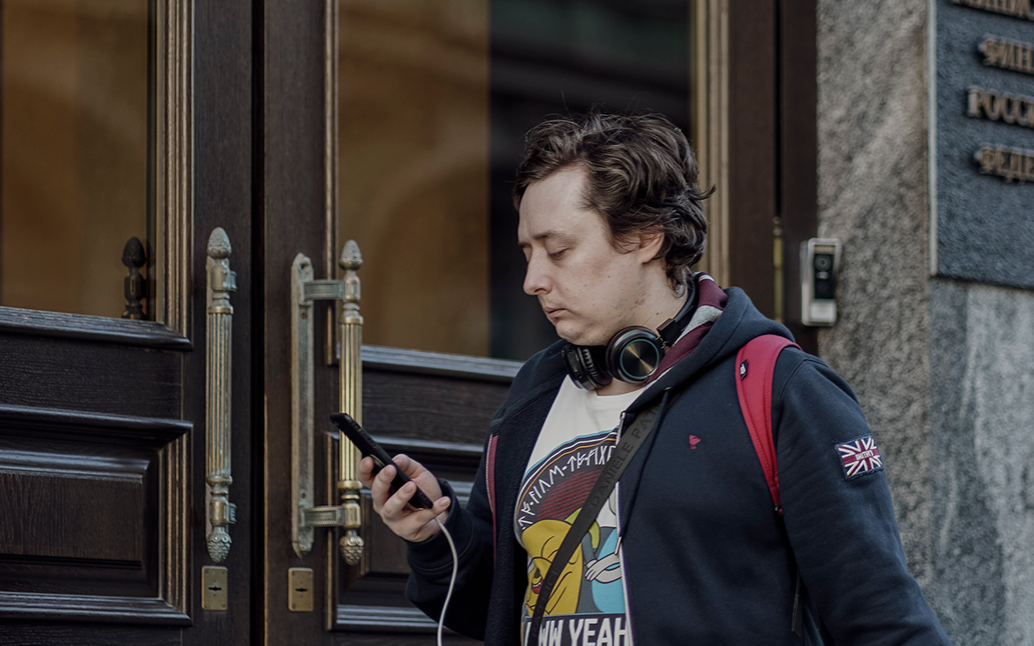 Клиенты «Тинькофф» пожаловались на сбой в приложении при переводе денег