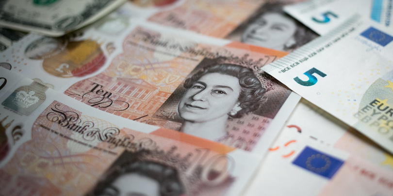 Мосбиржа не будет проводить расчеты в фунтах 19 сентября