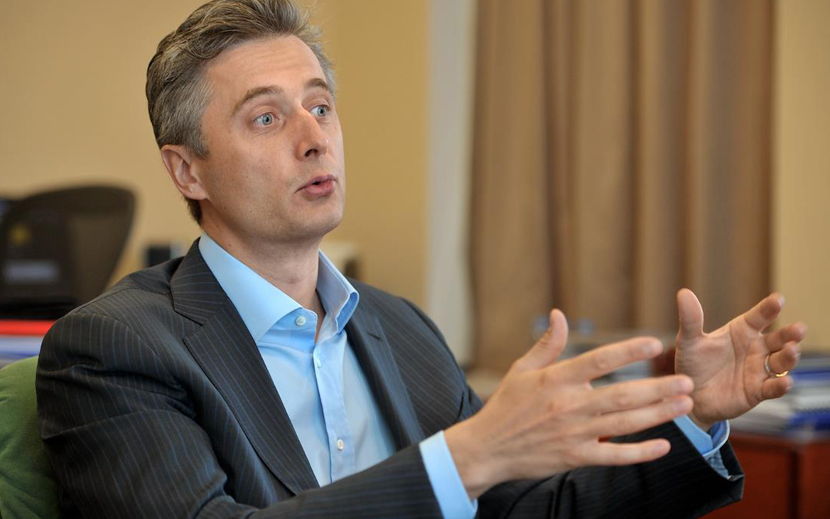 Оливер Хьюз переехал в ОАЭ