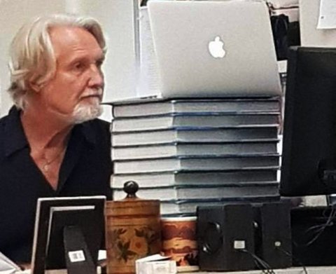 Российская фирма, приобретая электронные услуги у иностранного ИП, платит его НДС