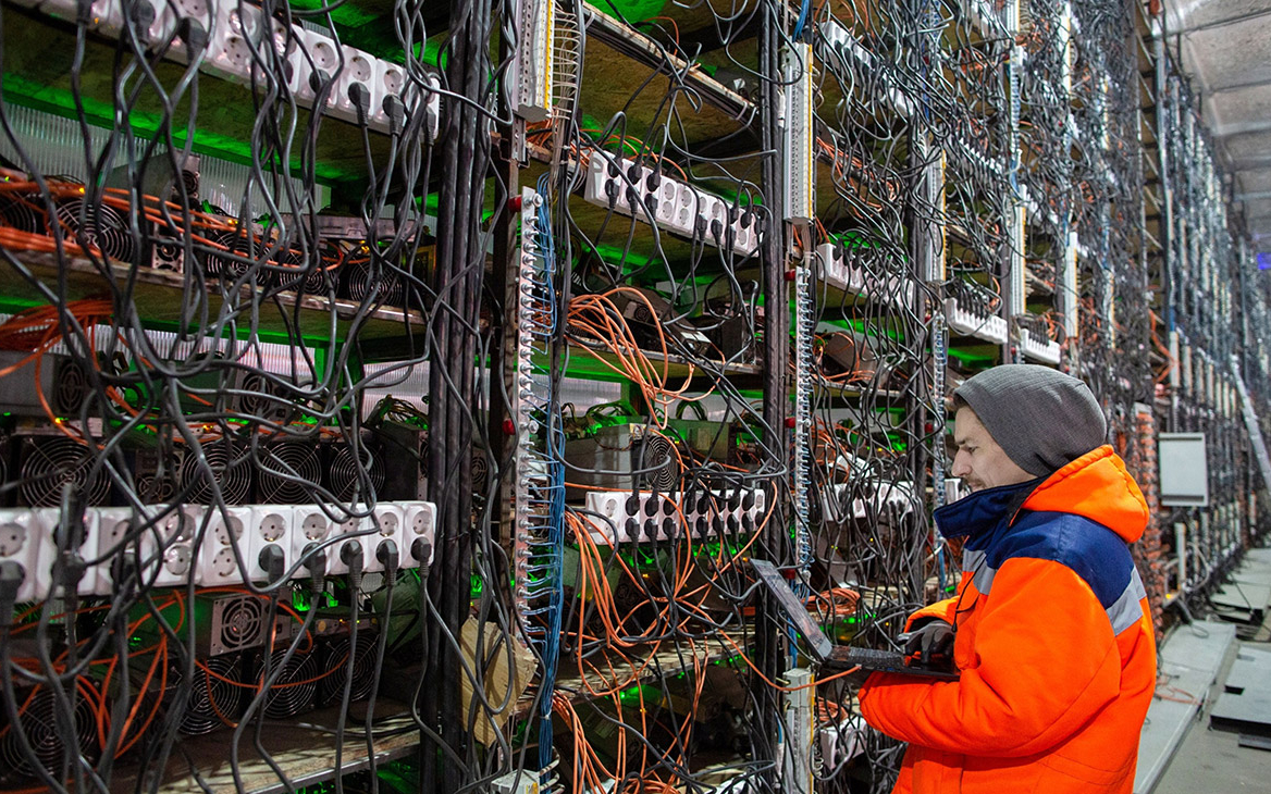 Майнинг ферма в горах дагестана. Майнинг электричество. Норильский никель майнинг ферма. Майнинг дума. Майнинг дума.