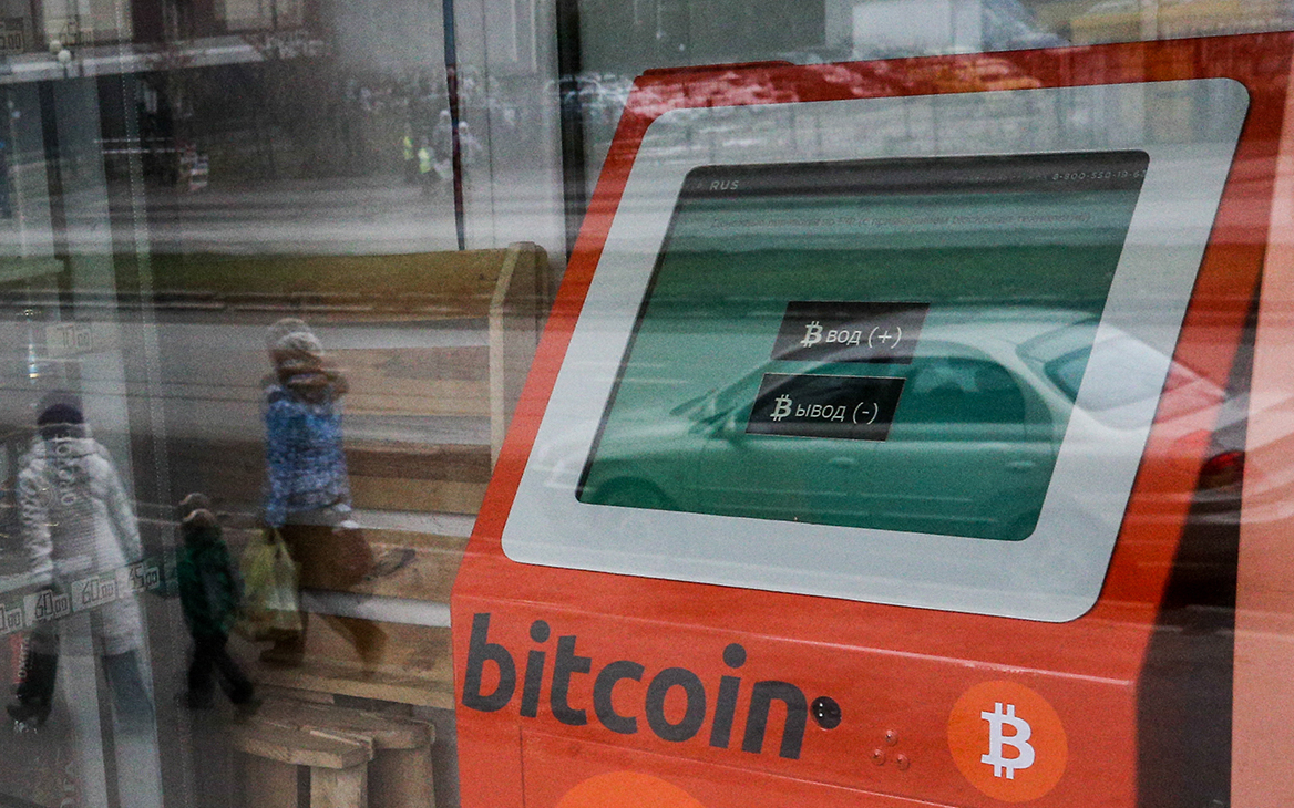 Мантуров допустил легализацию криптовалют в России