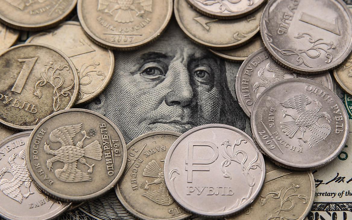 ЦБ и Мосбиржа опровергли сообщения об остановке торгов долларом