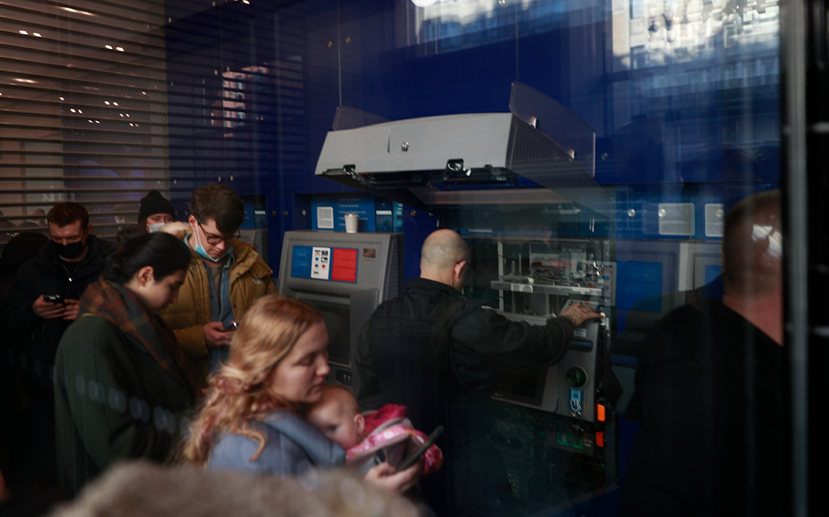 В Минфине выступили за увеличение числа банков в России