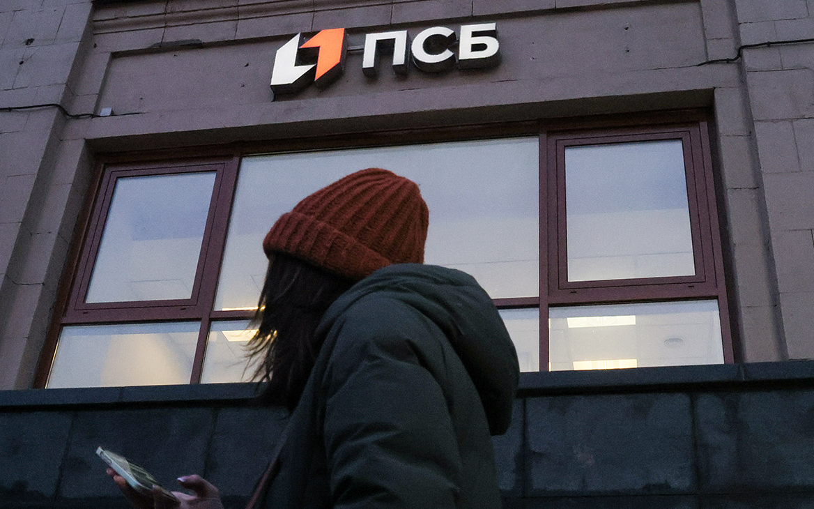 Путин поручил Промсвязьбанку открыть отделения в Крыму до октября