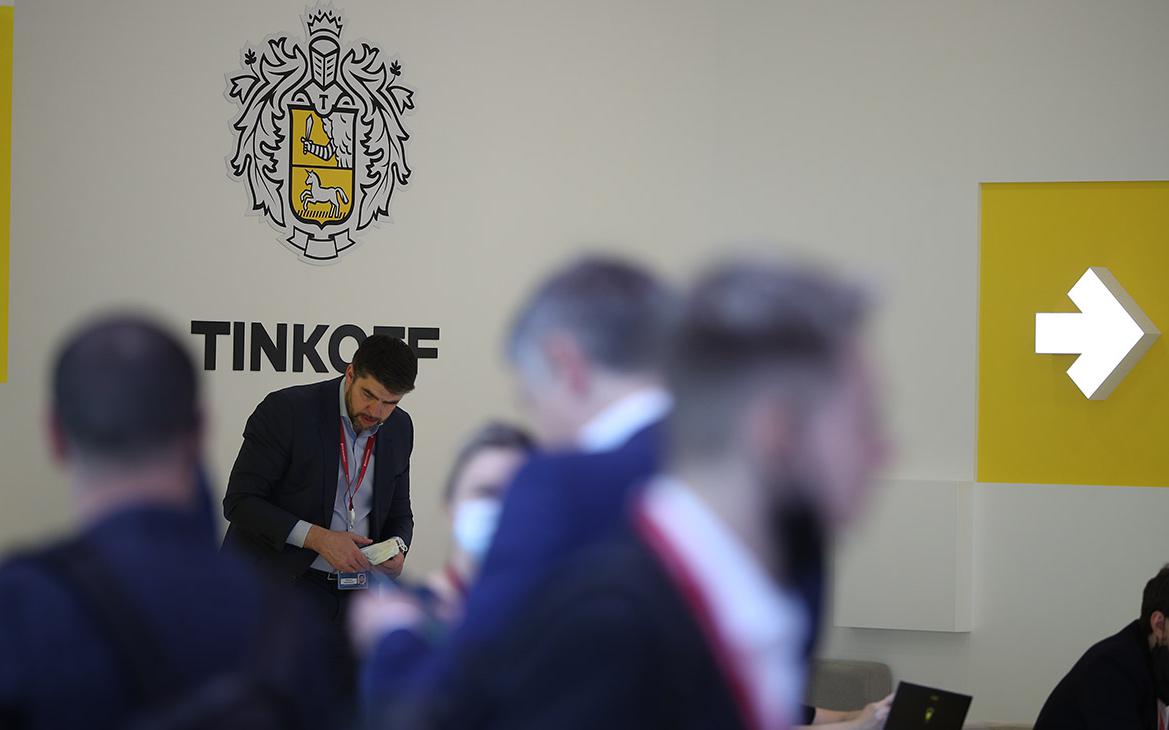 Глава «Тинькофф» поддержал создание альтернативы картам «Мир»