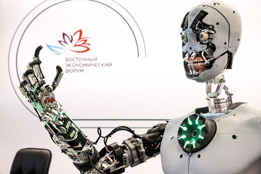 Как проходит первый день ВЭФ-2022. Фоторепортаж