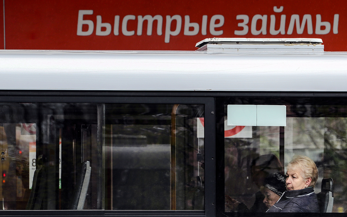 Банки заявили о риске ухода клиентов к нелегалам из-за лимитов на кредиты