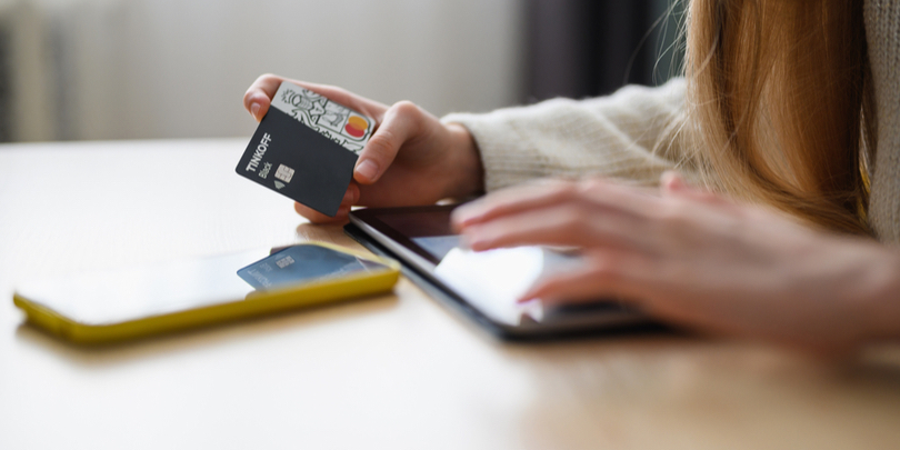 «Тинькофф» дал возможность инвесторам дарить акции в несколько кликов