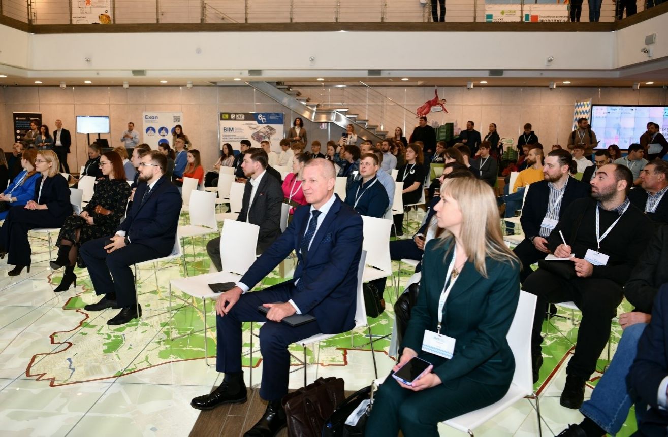 В Доме на Брестской прошла конференция «Внедрение цифровых технологий в строительство»