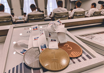 Лучших строительных мастеров наградили в Минстрое России