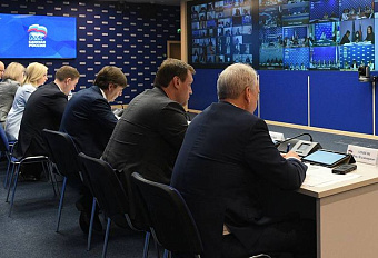 Строительным СРО предложили взять под опеку подрядчиков капремонта школ