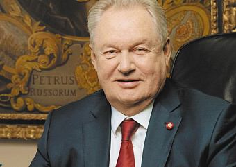 Михаила Посохина наградили за вклад в культуру