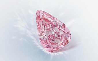 «Удача» за $35 млн: на аукцион выставили розовый бриллиант